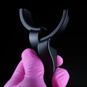 Sliding retractor