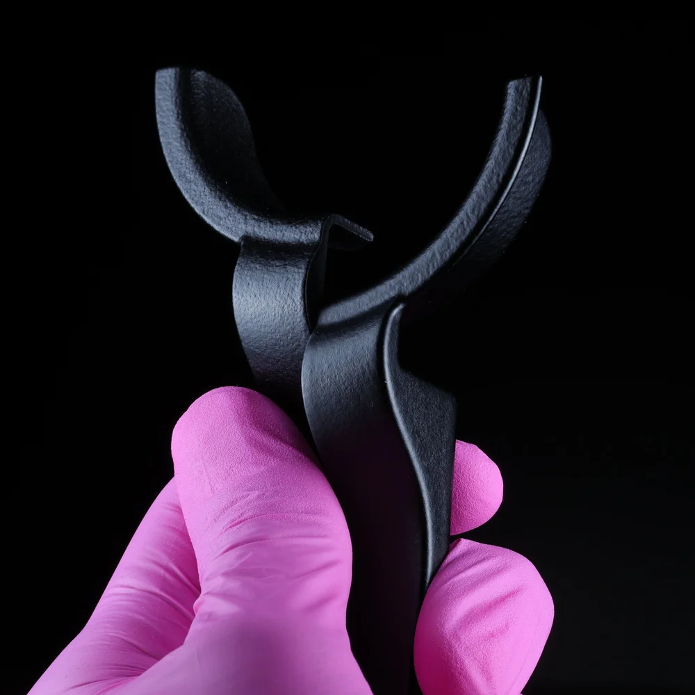 Sliding retractor